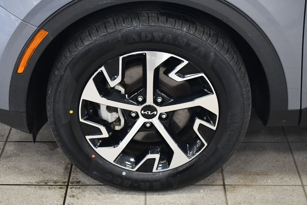 Thumbnail: 2023 Kia Sportage - 14