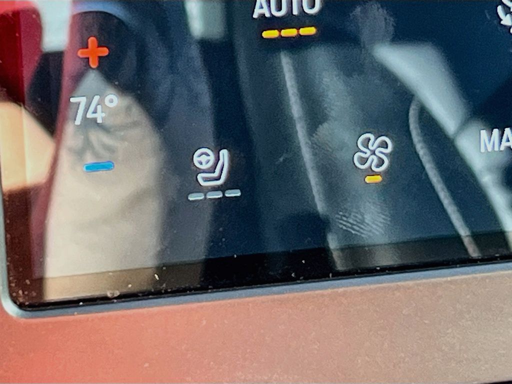 Used 2024 Gray Ford SEL image 19
