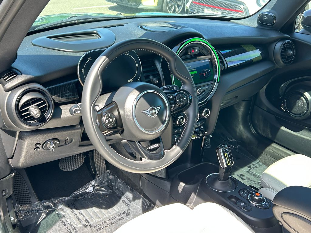 2021 MINI Cooper SE 13