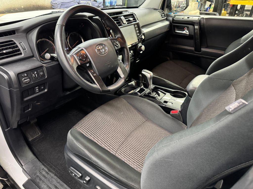 2024 Toyota 4Runner TRD Off-Road
