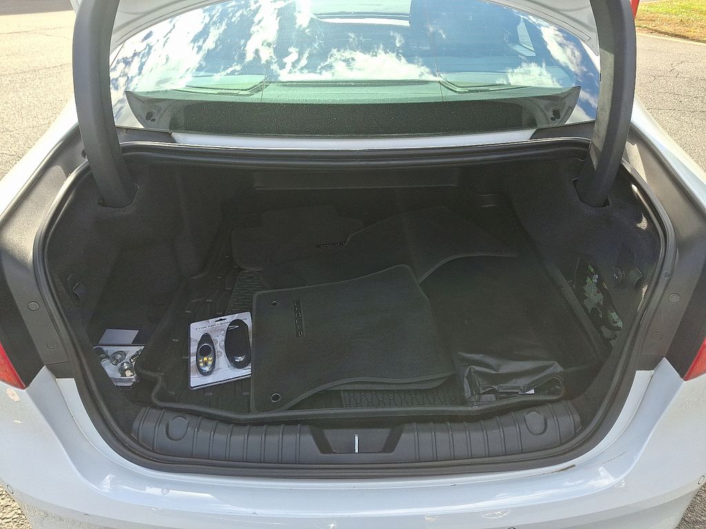 Thumbnail: 2020 Jaguar XF - 28