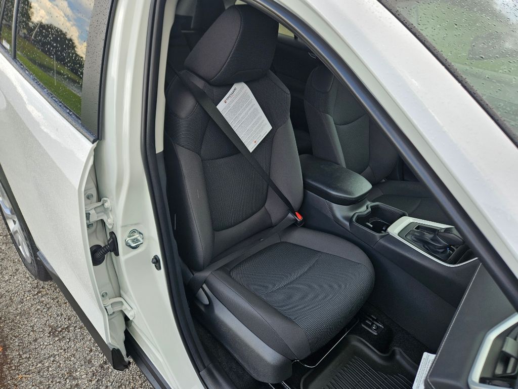 Thumbnail: 2024 Toyota RAV4 - 15