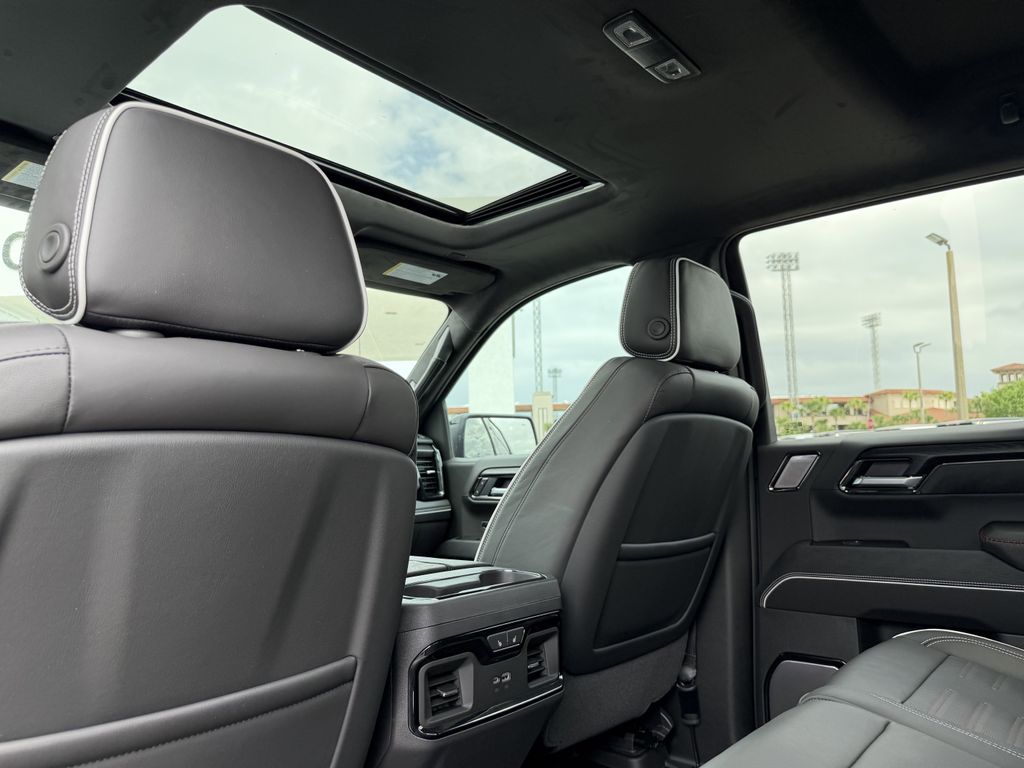 new 2026 GMC Sierra 1500 car, priced at $75,263