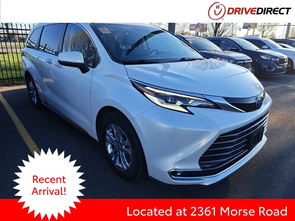 Toyota Sienna Platinum 7-Passenger AWD