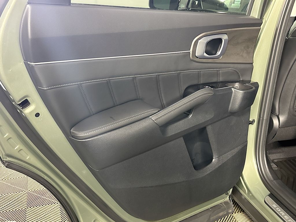 2025 Kia Sorento X-Line SX