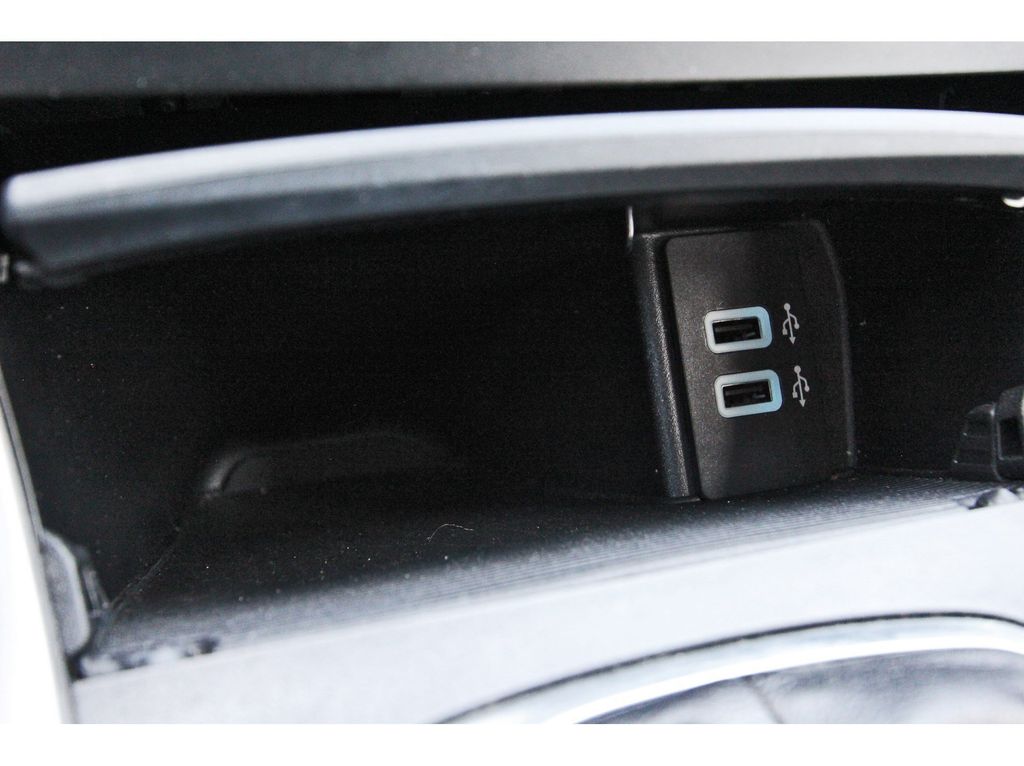2018 Ford Edge SEL White at Bravo Nissan