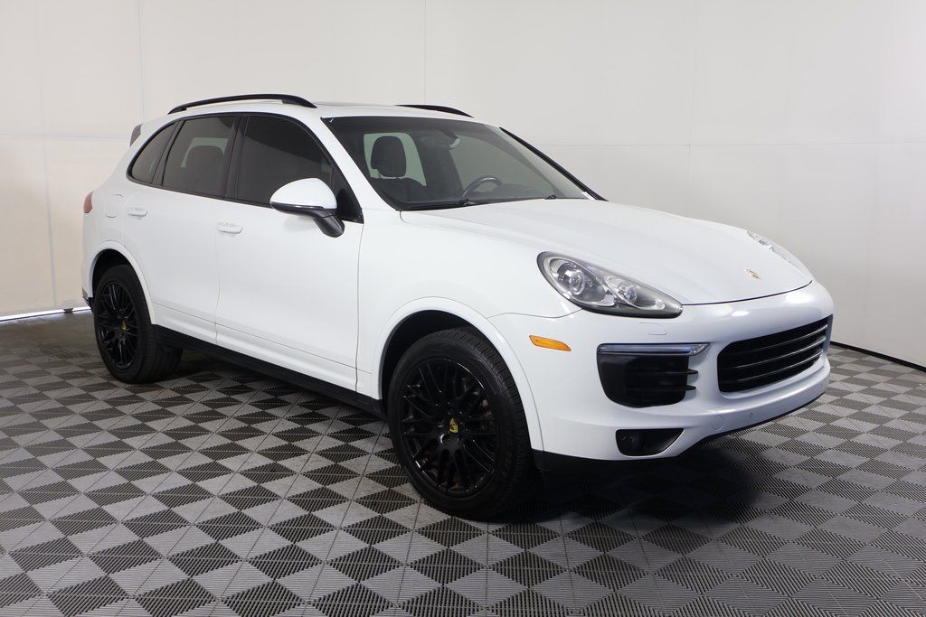 Thumbnail: 2018 Porsche Cayenne - 3