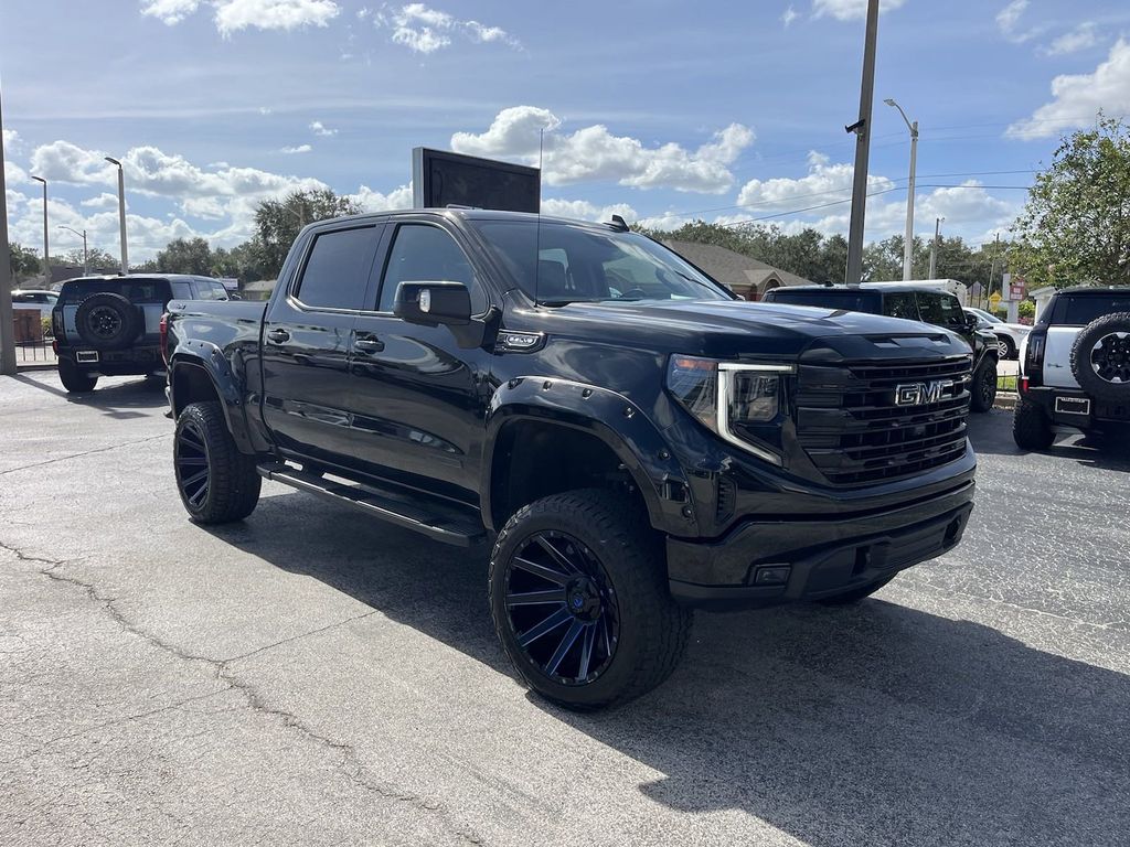 2022 GMC Sierra 1500 Elevation 2