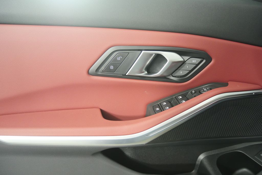 Thumbnail: 2026 BMW 3 Series - 9