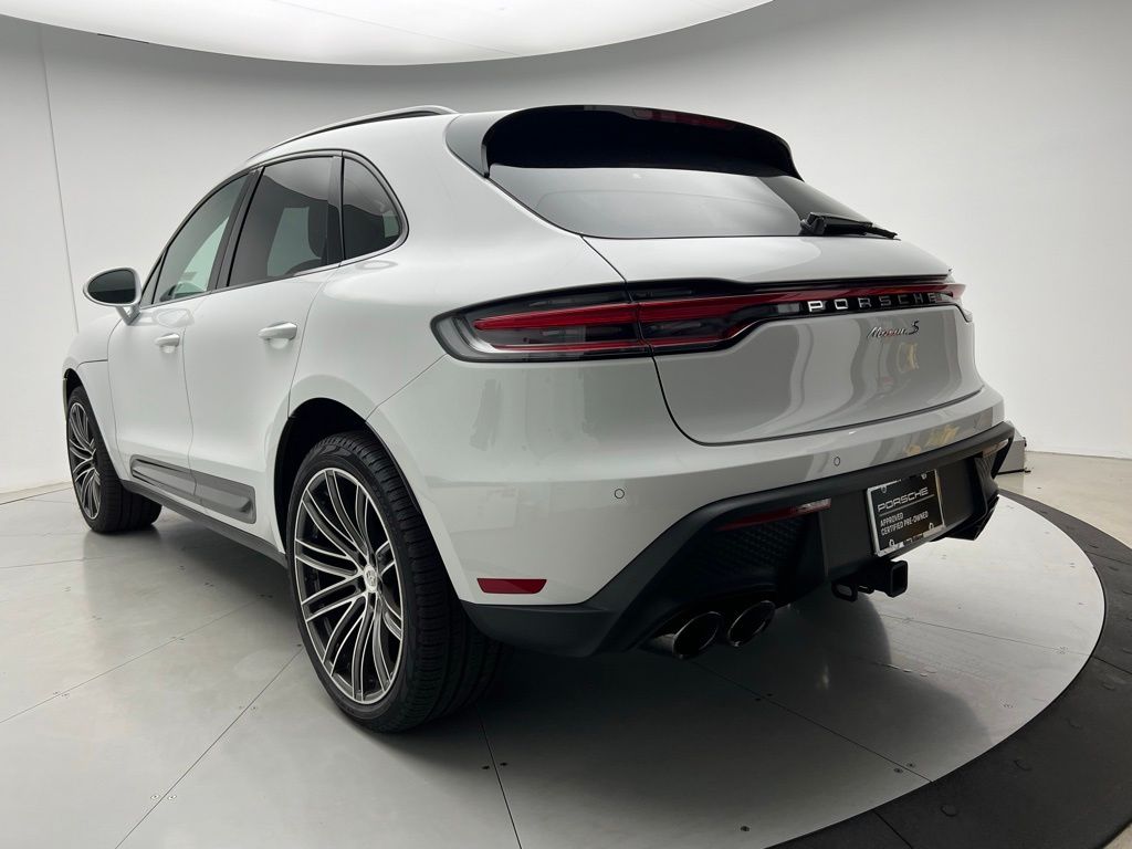 Thumbnail: 2025 Porsche Macan - 3