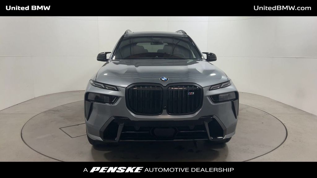 2025 BMW X7 M60i 3