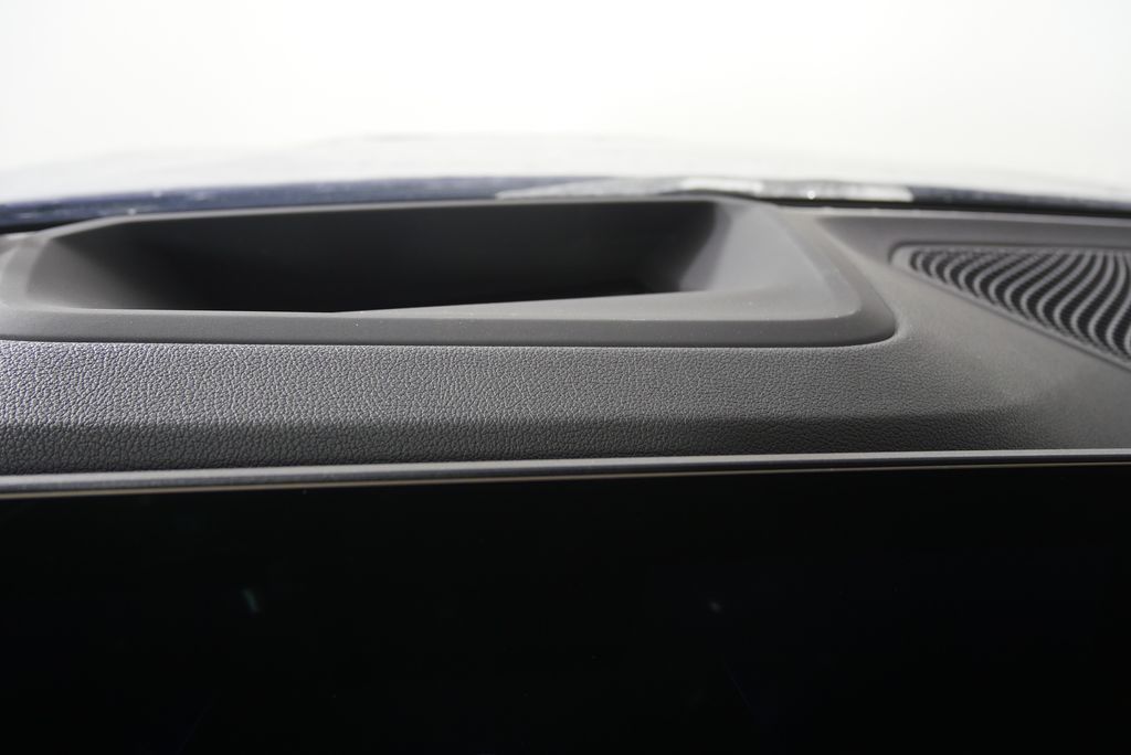 Thumbnail: 2023 BMW 3 Series - 23