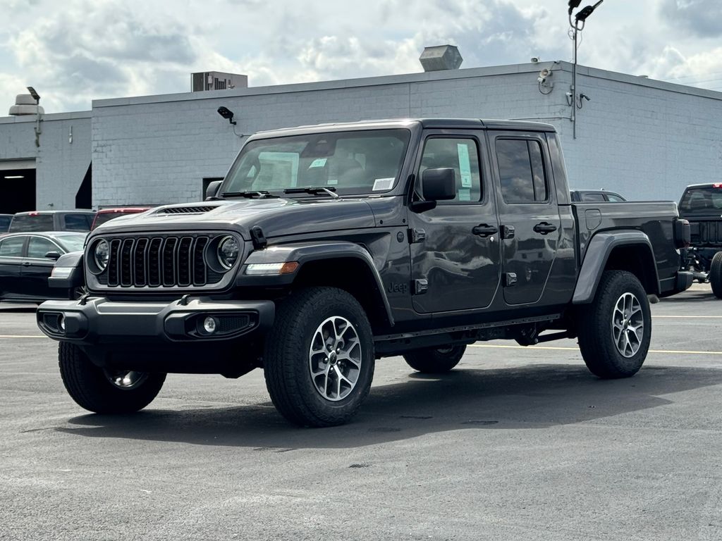 View vehicle photo 3