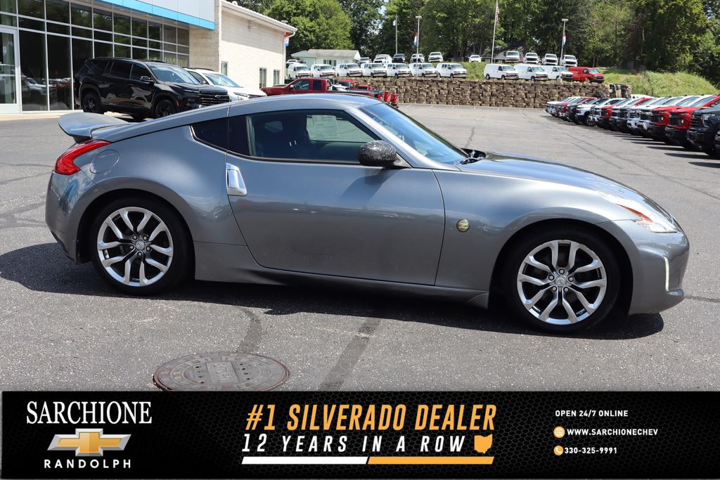 Gray (Gun Metallic) 2016 Nissan 370Z Coupe Rear-Wheel Drive 7-Speed Automatic