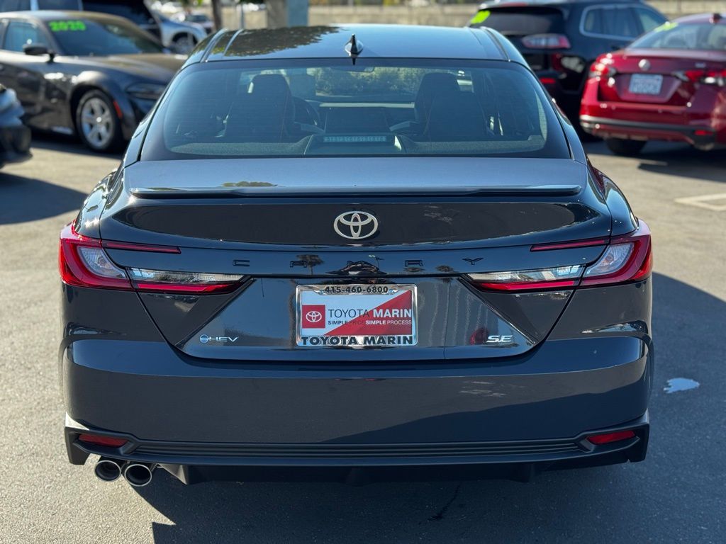 2025 Toyota Camry SE photo 9