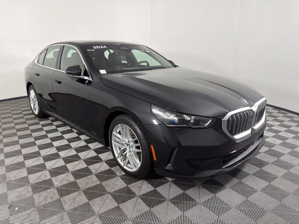 Thumbnail: 2024 BMW 5 Series - 3