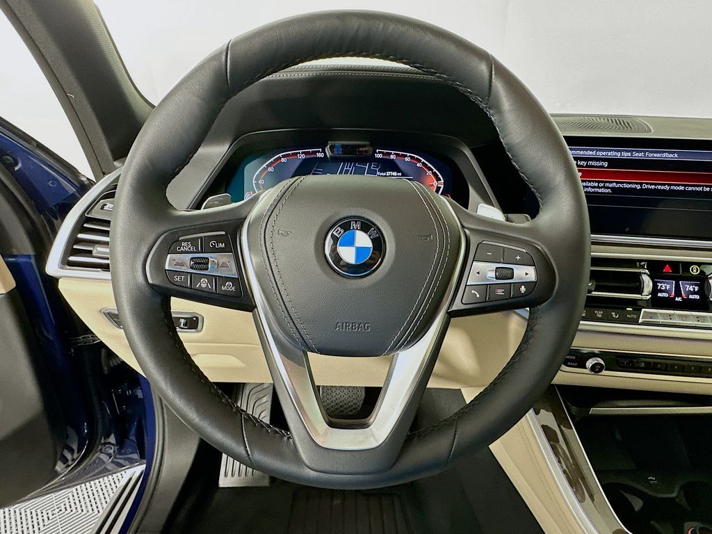 Thumbnail: 2022 BMW X5 - 11