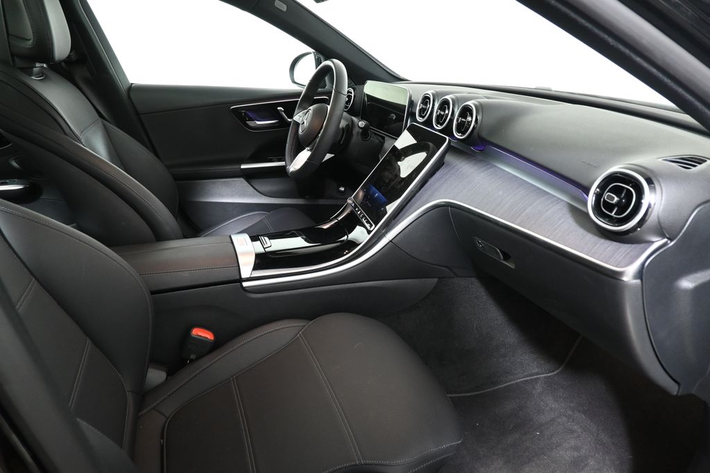 Thumbnail: 2025 Mercedes-Benz C-Class - 25