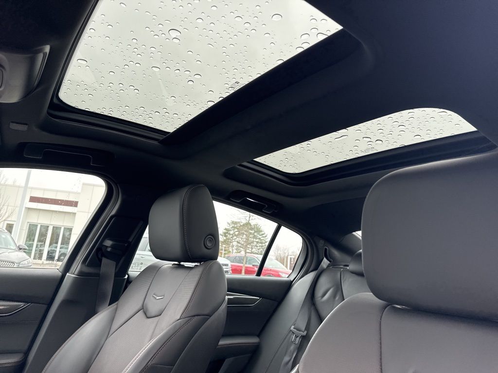 Used 2020 Gray Cadillac Sport image 7