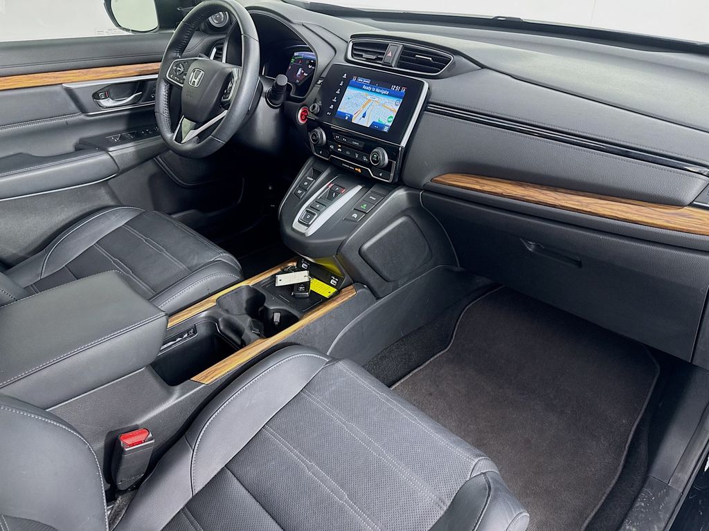 2022 Honda CR-V Hybrid Touring photo