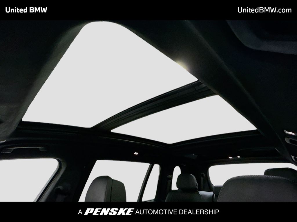 Thumbnail: 2025 BMW X7 - 12