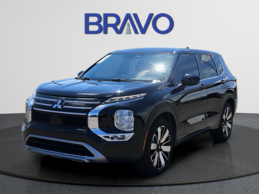 Black 2025 Mitsubishi Outlander SUV / Crossover Front-Wheel Drive Continuously Variable Transmission