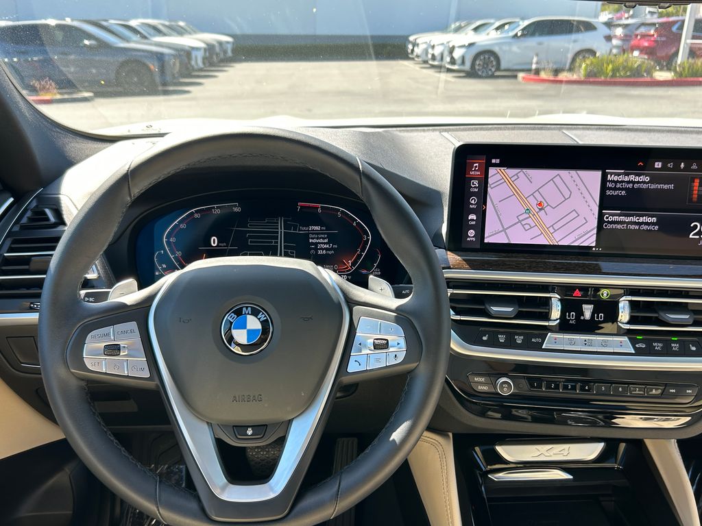 Thumbnail: 2023 BMW X4 - 17