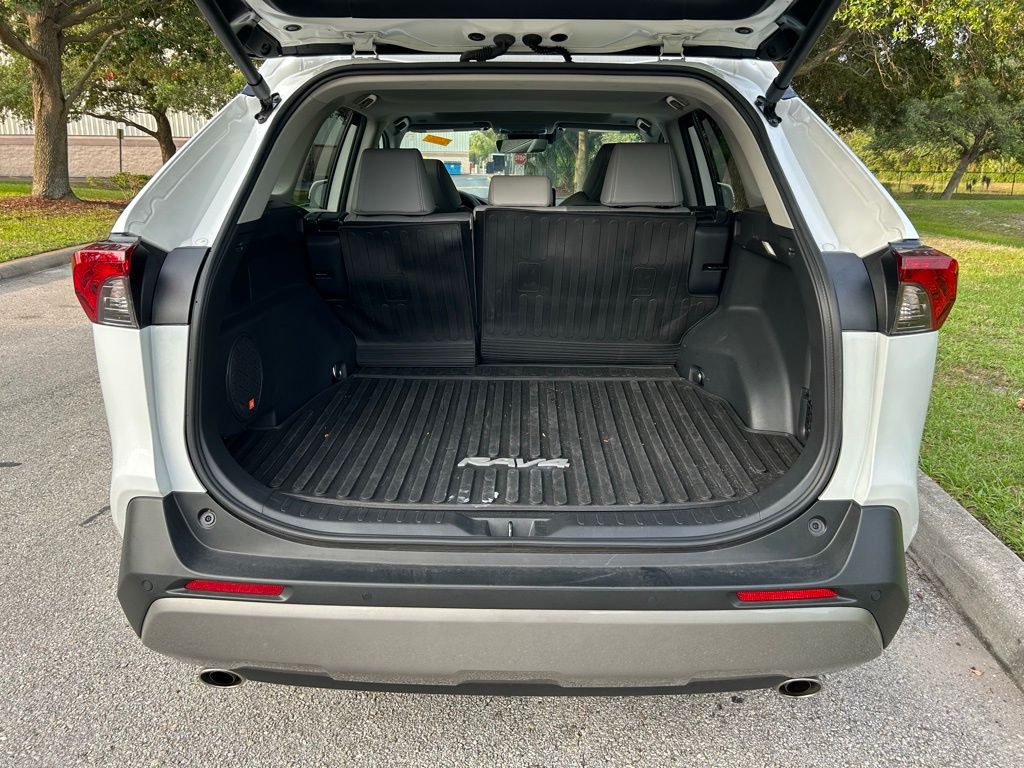 2024 Toyota RAV4 Limited 10