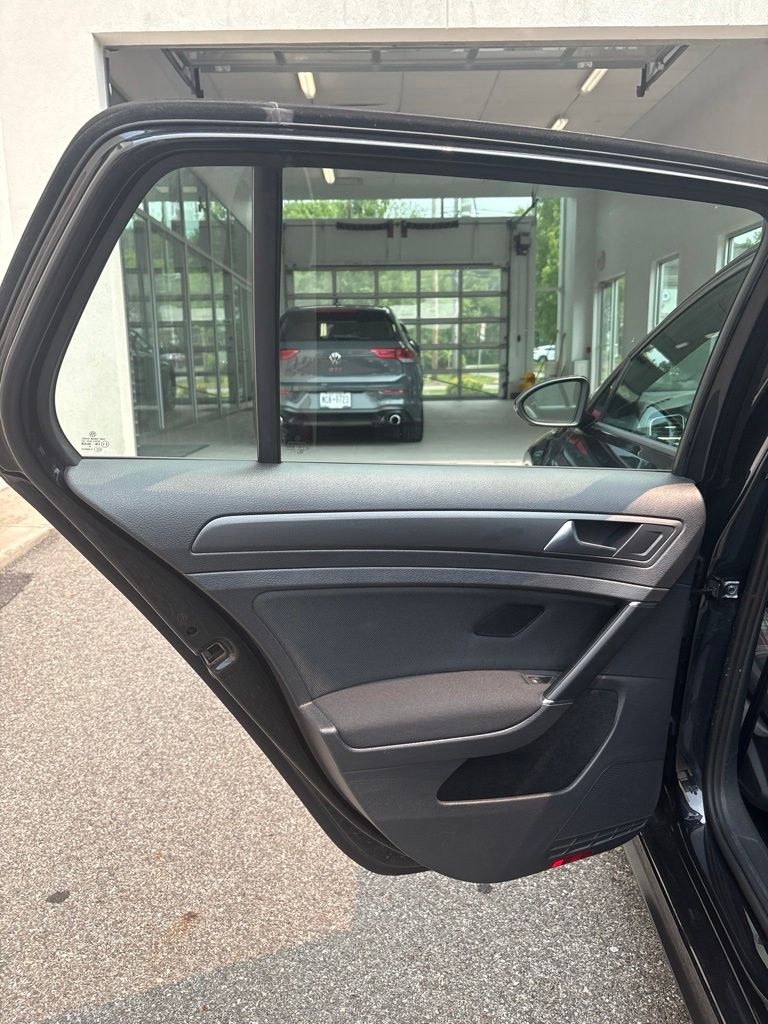 Used 2021 Black Volkswagen 2.0T S image 20