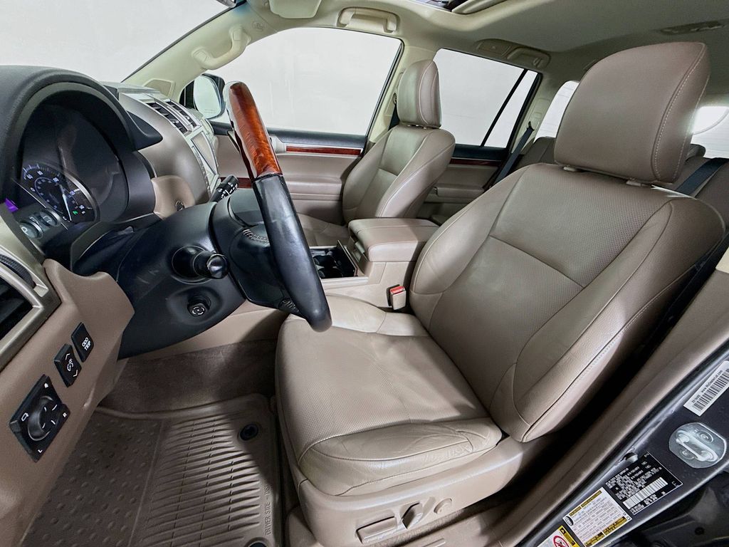 Thumbnail: 2016 Lexus GX - 21