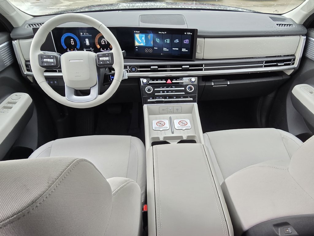 New 2027 Silver Hyundai SE image 20
