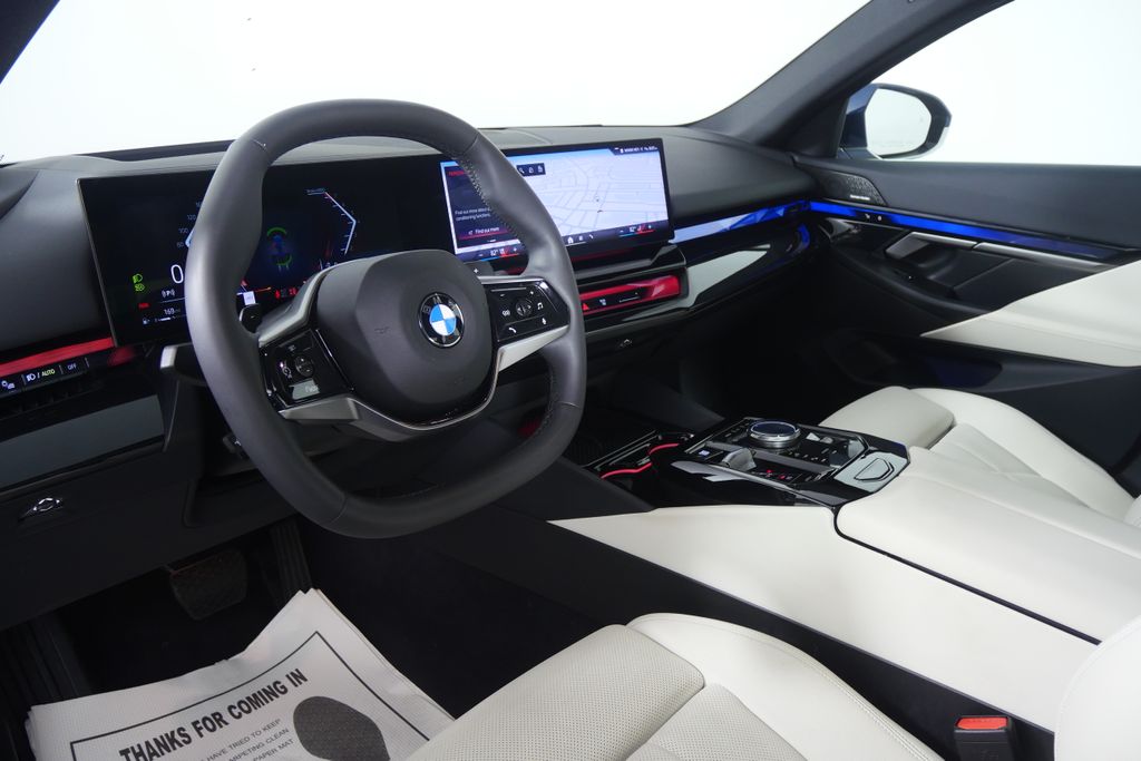 Thumbnail: 2025 BMW 5 Series - 12