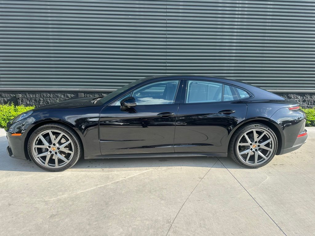 2025 Porsche Panamera  2