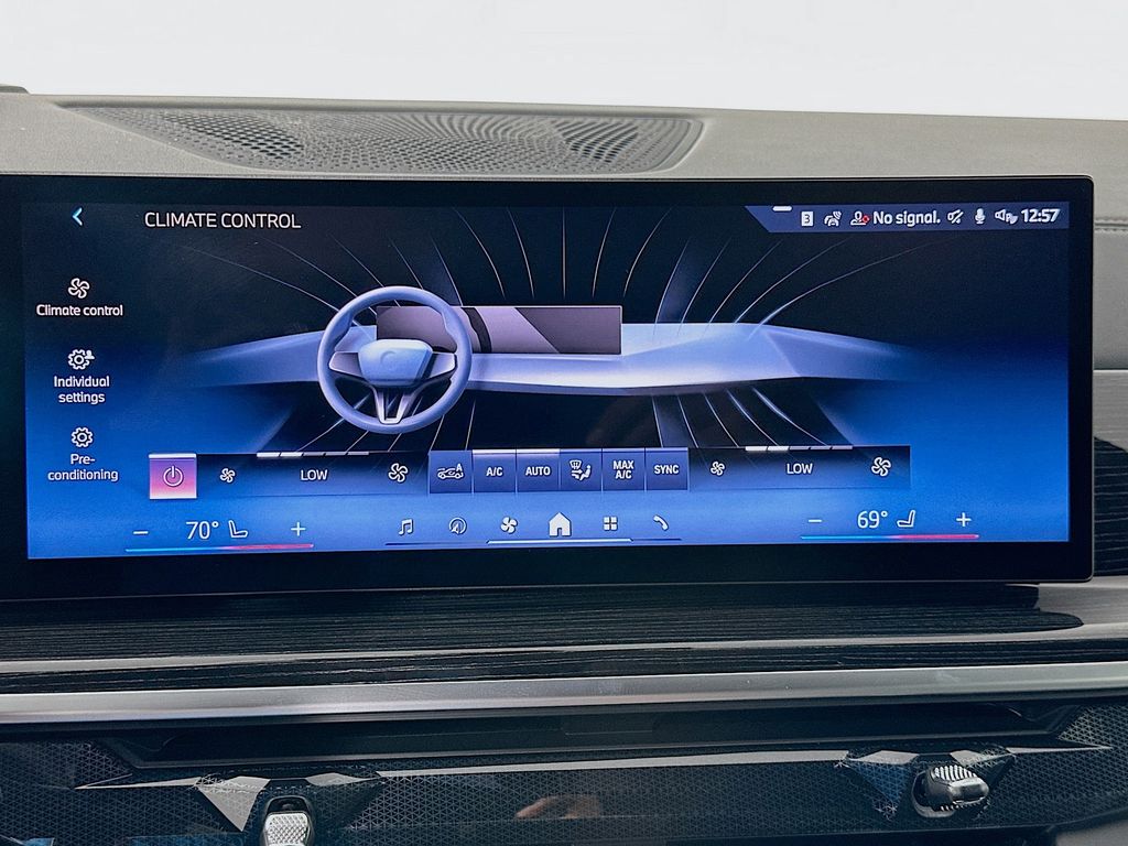 Thumbnail: 2025 BMW X5 - 16