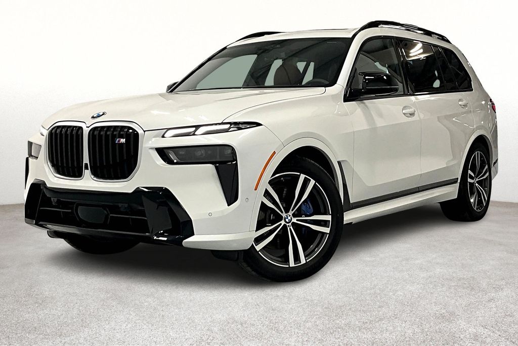 2025 BMW X7 M60i AWD