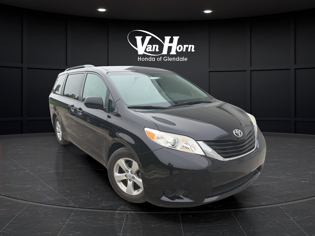 Attitude Black 2015 Toyota Sienna LE 7-Passenger Auto Access Seat Minivan Front-Wheel Drive 6-Speed Automatic Overdrive