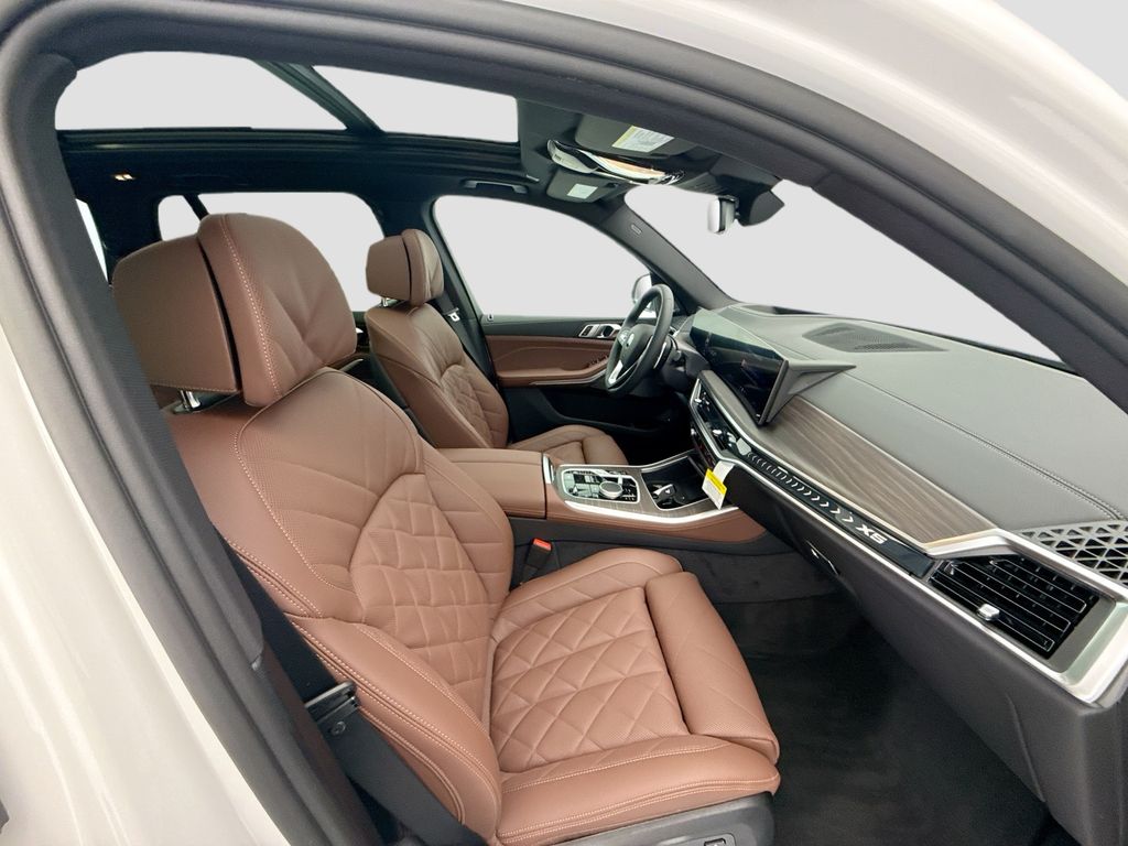 Thumbnail: 2026 BMW X5 - 19