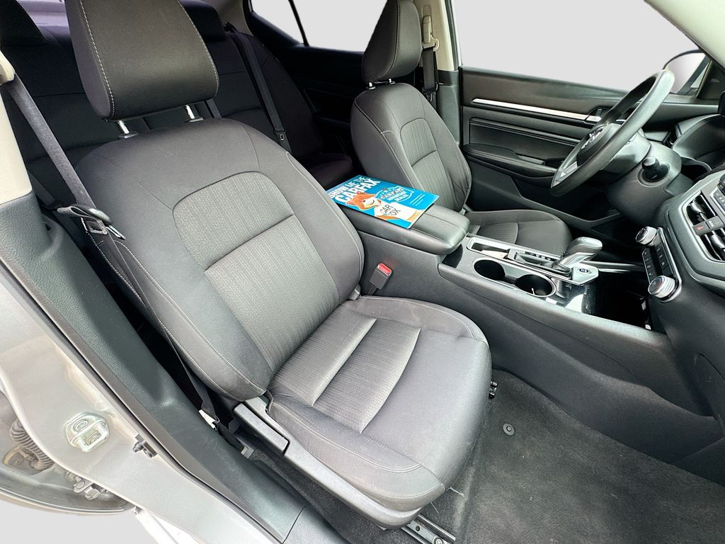 2021 Nissan Altima SV - Photo 29