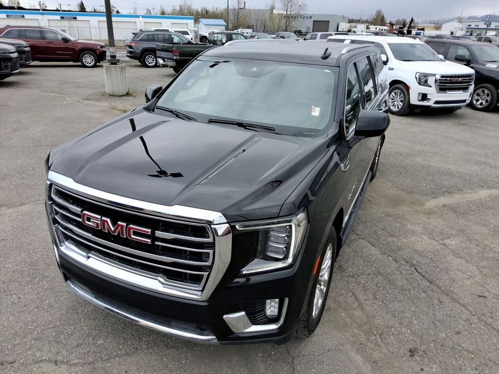 2023 GMC Yukon XL SLT