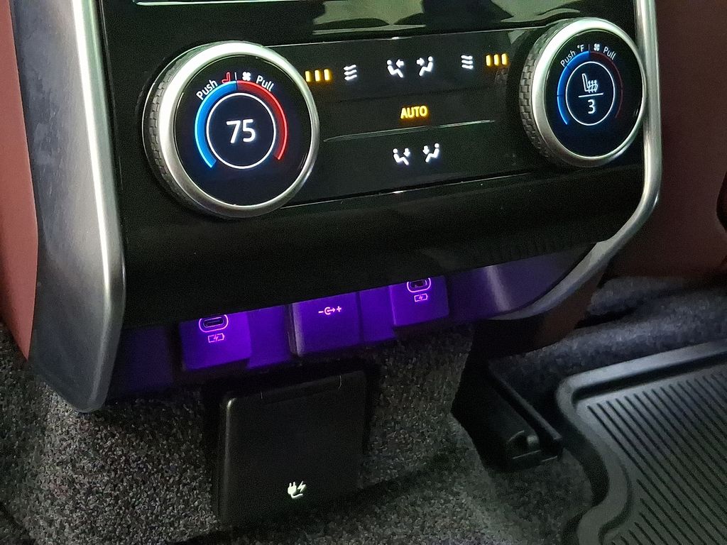 Thumbnail: 2025 Land Rover Range Rover - 11