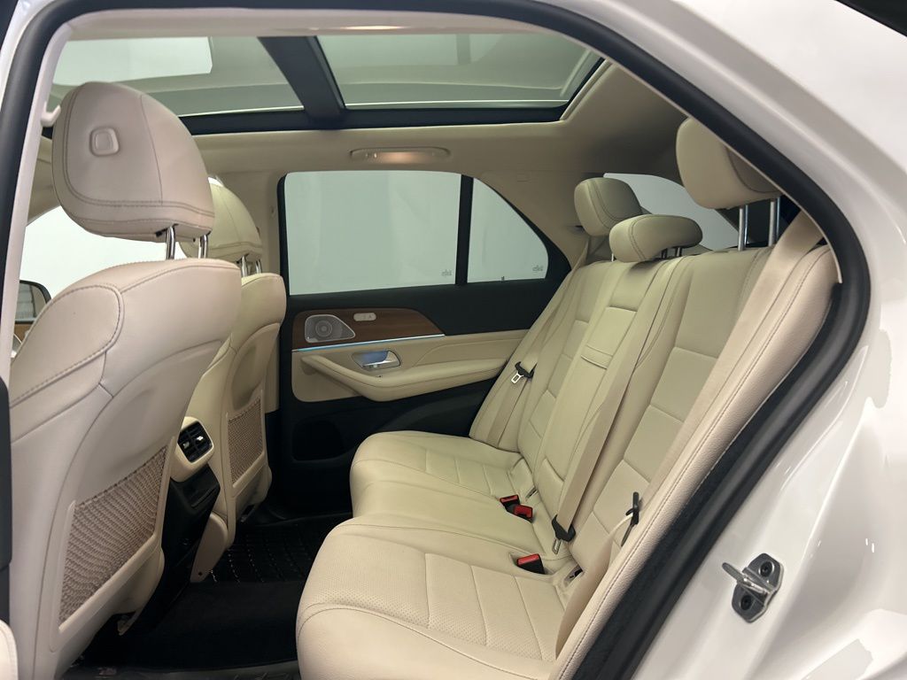 Thumbnail: 2023 Mercedes-Benz GLE - 24