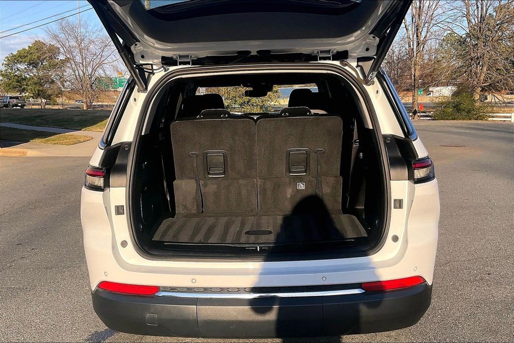 JeepGrand Cherokee L26