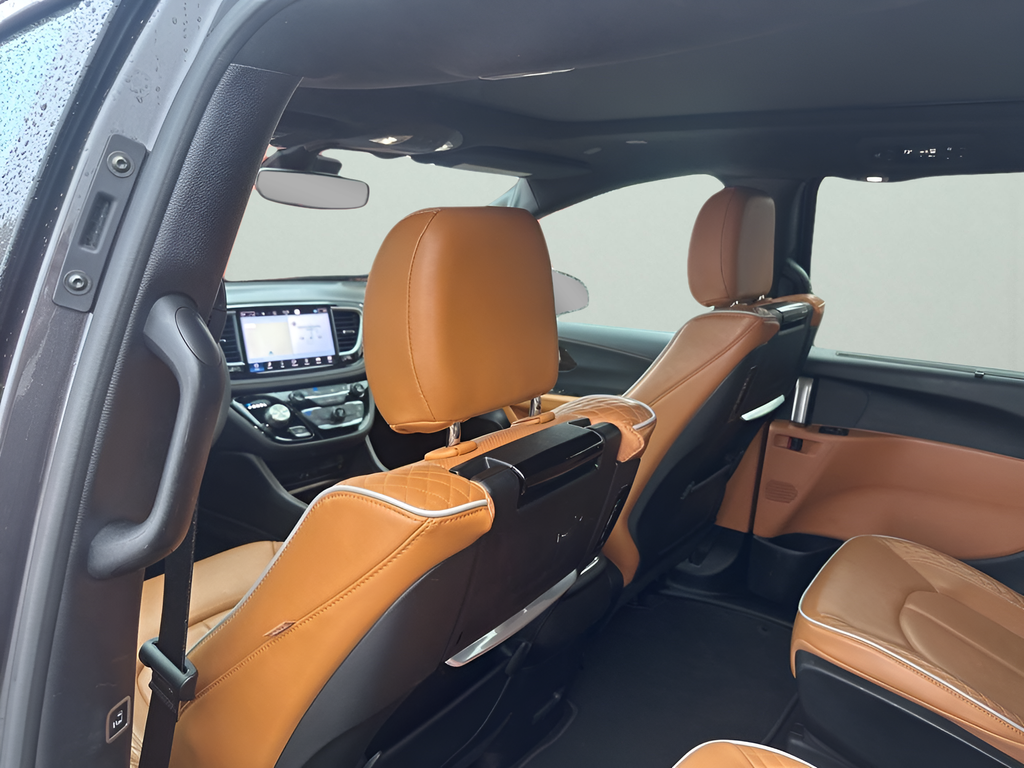 Used Car 2023 Chrysler Pacifica Hybrid  Pinnacle For Sale Under $40,000 In Austin, Texas