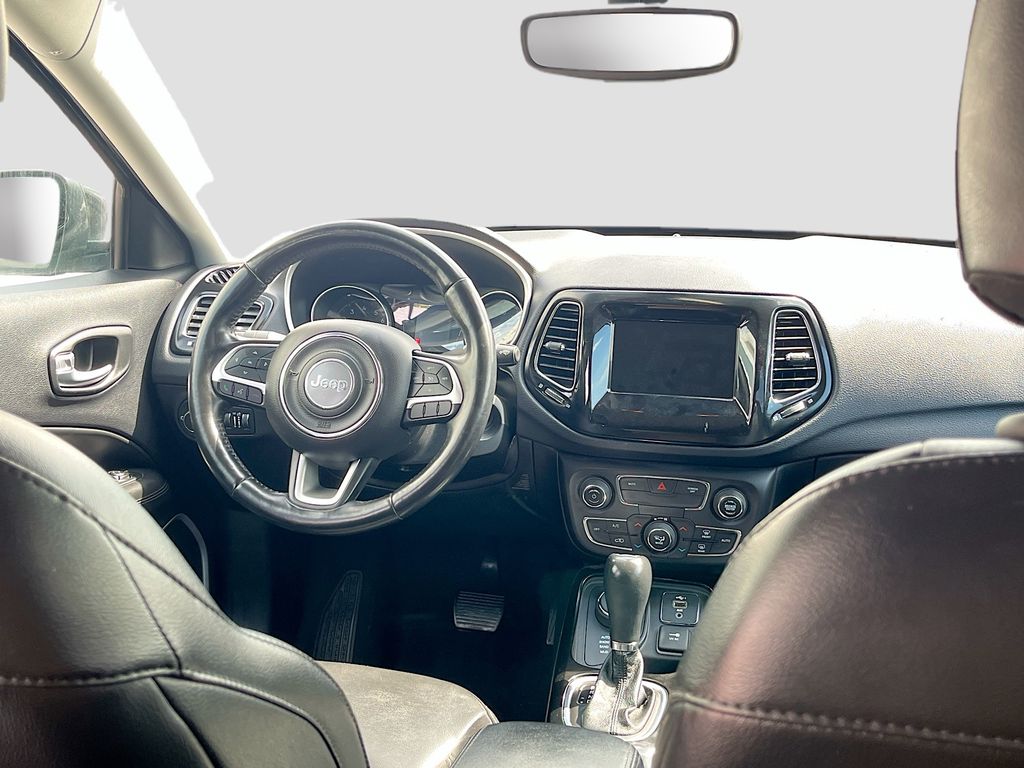 Used 2020 Black Jeep Latitude image 21