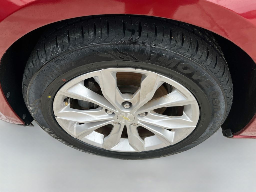 Used 2020 Red Chevrolet LT image 33