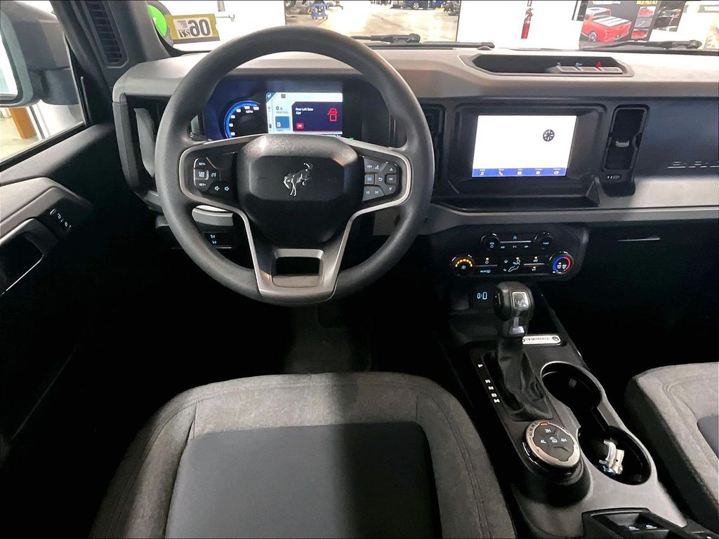 2021 Ford Bronco — photo 17