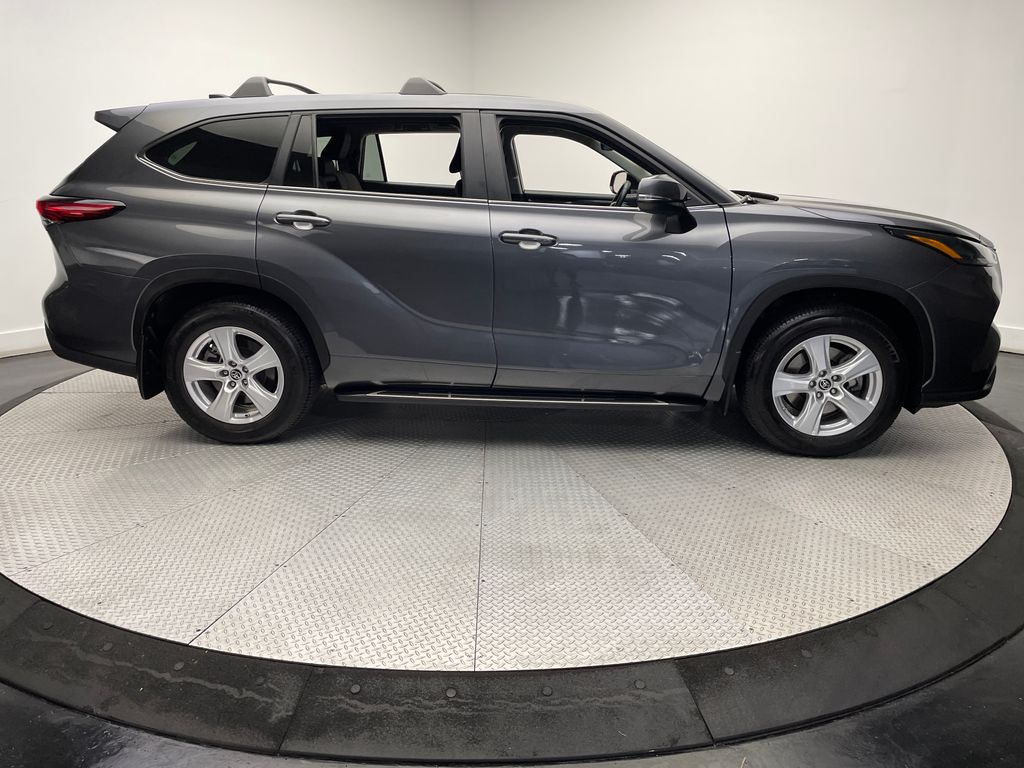 2023 Toyota Highlander XSE 4