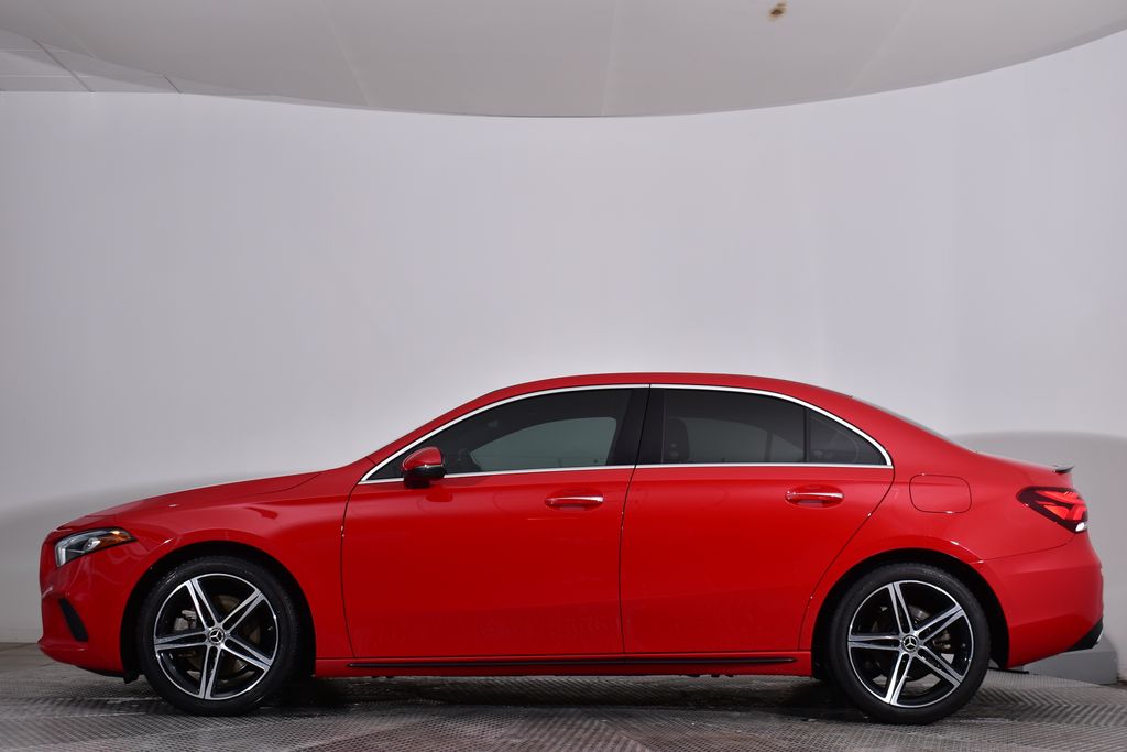 Thumbnail: 2019 Mercedes-Benz A-Class - 2