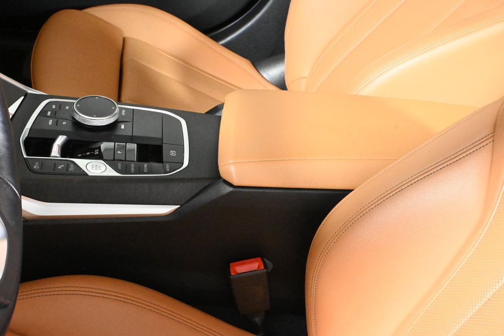 Thumbnail: 2023 BMW 3 Series - 24