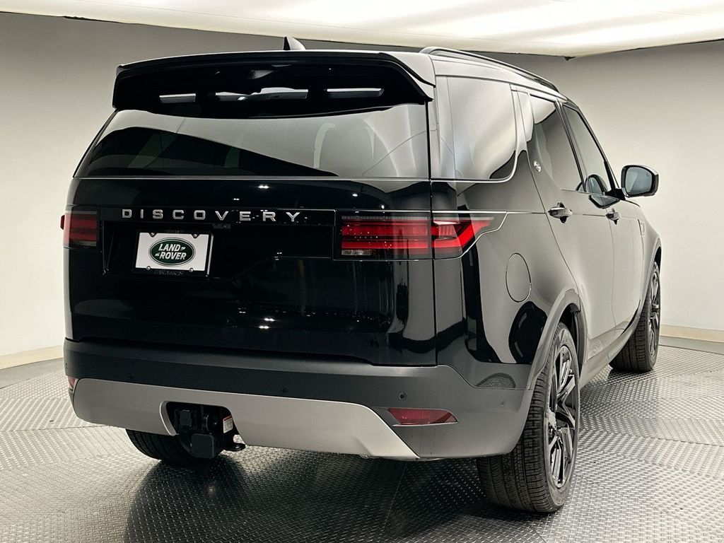 2025 Land Rover Discovery S 3